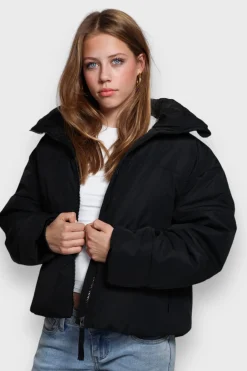 “Puffer” jacket black