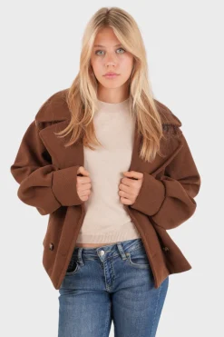 "Fall" coat brown